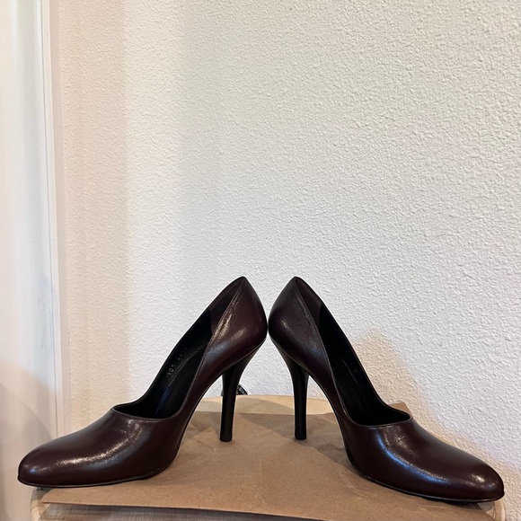 Women’s Gucci Closed Toe  Heels - Brown - 7.5 - Picture 7 of 7